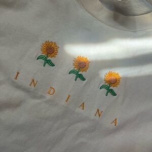 vintage embroidered powder yellow sunflower graphic tee